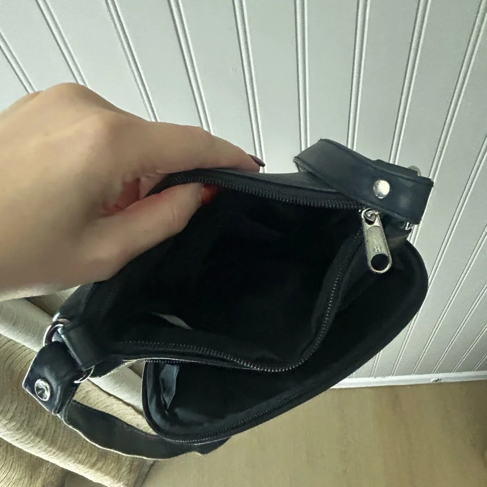 Vintage 90s Chic Black Crossbody Bag Shoulder Purse
